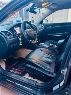 کرایسلەر 300